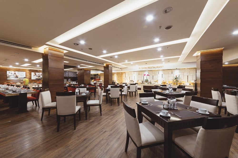 Paragon Saigon Khách sạn